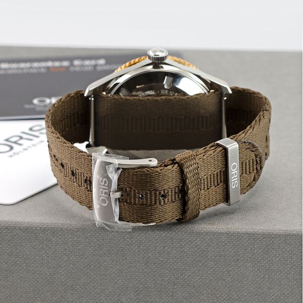 Oris Divers 01 733 7747 4354-07 5 17 30